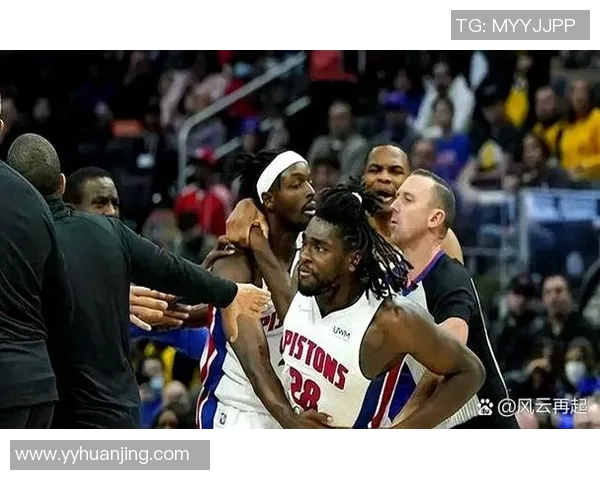 活塞与勇士激战三月二十五日NBA赛场精彩对决引发球迷热议