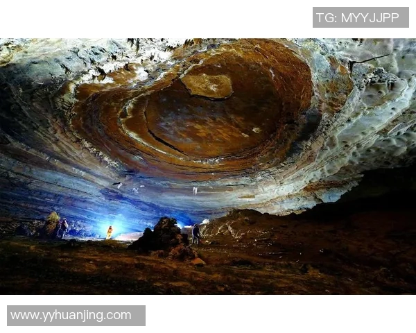 清水鼓动与鸟气砂岩的奇妙碰撞探秘自然之美与地质奇观